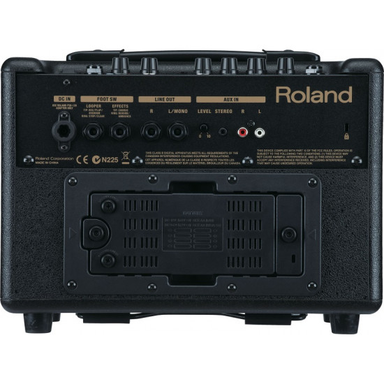 Roland AC-33 acoustic amplifier